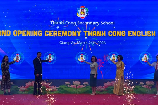 Khai trương “English Zone” tại Trường THCS Thành Công