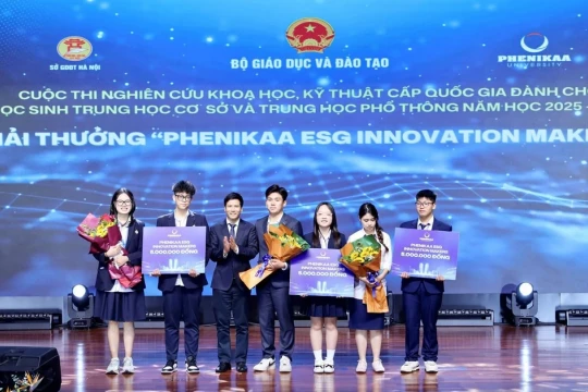 Trao 160 học bổng cho học sinh đoạt giải cao thi khoa học kỹ thuật quốc gia