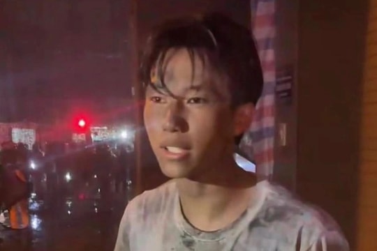 Nam sinh năm 2 ĐH Bách khoa lao vào đám cháy cứu người được khen thưởng