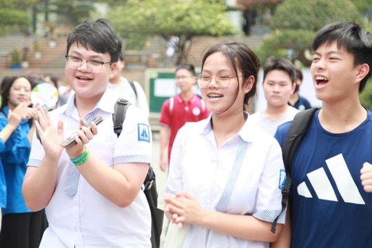 Nỗ lực giảm áp lực trong kỳ tuyển sinh lớp 10 tại Hà Nội