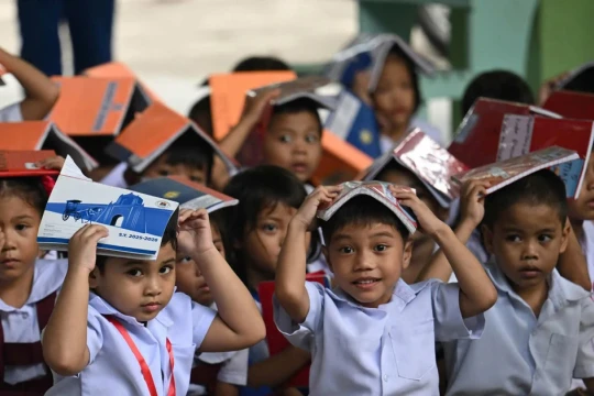 Philippines: Thí điểm năm học ba học kỳ