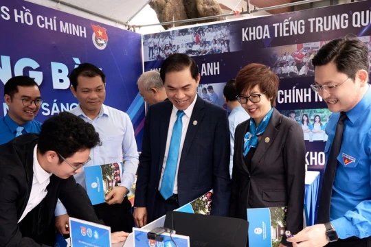 Tuổi trẻ Trường ĐH Mở Hà Nội làm chủ công nghệ và sẵn sàng hội nhập