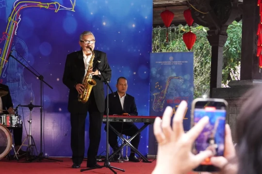 Live concert ‘Hà Nội bình yên’ tổ chức miễn phí ở phố đi bộ