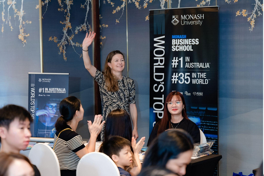 Đại học top 36 thế giới mang cơ hội học tập thực tế đến với sinh viên Việt Nam