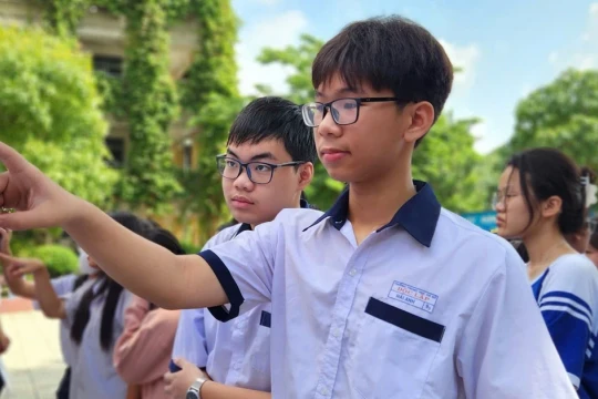 TPHCM dự kiến tổ chức tuyển sinh lớp 10 sớm: Trường học tăng tốc ôn luyện