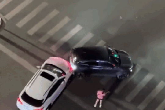 Điểm nghi vấn cần làm rõ trong vụ xe Lexus gây tai nạn liên hoàn trên đường Trung Kính