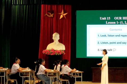 Giáo viên Hưng Yên ứng dụng AI trong dạy học tiếng Anh