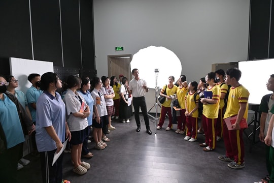 Trên 5.000 học sinh lớp 12 trải nghiệm ngành nghề và định hướng tương lai