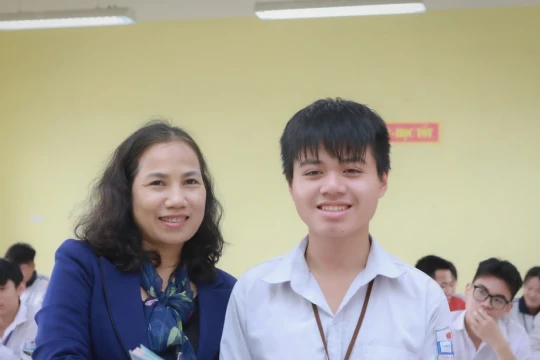 Nam sinh 'tốp 5' điểm cao nhất thi TSA muốn theo ngành Sư phạm