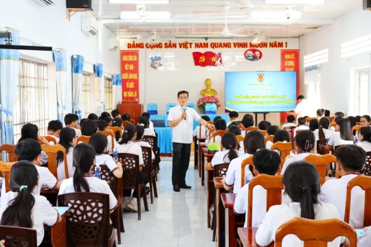 Học cách ‘kiềm chế cảm xúc’ tránh bạo lực học đường