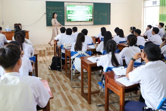 Bồi đắp năng lực số cho nhà giáo vùng Đất Mũi