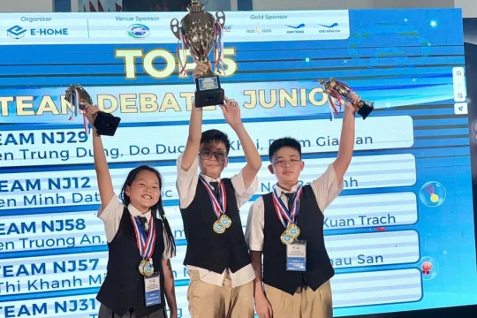 Nam sinh lớp 6 đạt IELTS 8.0 từ lần thi đầu tiên