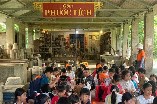 Nghị quyết số 80-NQ/TW: 'Lớp học mở' bồi đắp tình yêu di sản cho giới trẻ