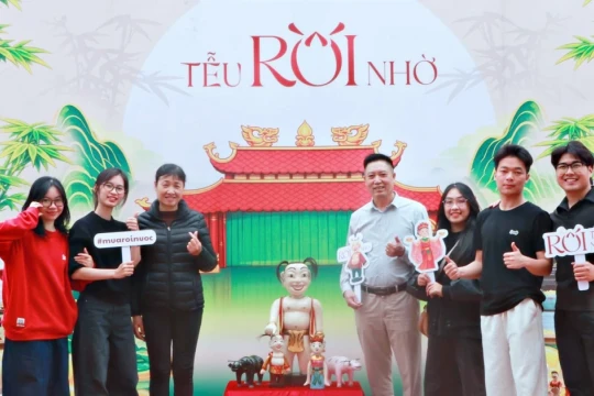 Sinh viên đánh thức hồn rối gỗ