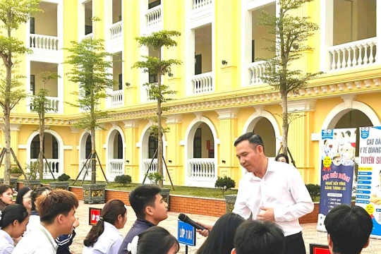 Tăng cường hướng nghiệp, trang bị kỹ năng sống cho học sinh Quảng Ninh