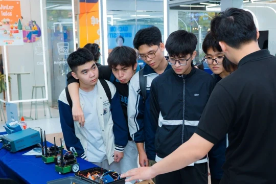 Giải ‘bài toán’ nhân lực ngành bán dẫn