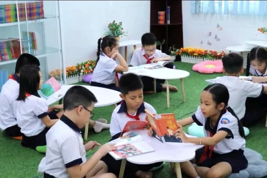 Trường Tiểu học TPHCM vận hành fanpage song ngữ, tạo môi trường học tiếng Anh