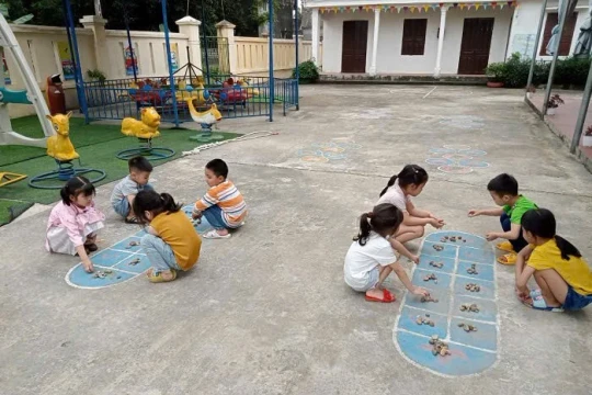 Giữ gìn văn hóa dân gian: 'Chạm' vào cảm xúc trẻ thơ