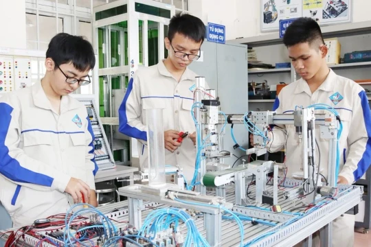 Tháo gỡ điểm nghẽn trong giáo dục nghề nghiệp
