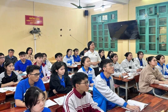 Ôn thi tốt nghiệp THPT: Trường nội trú bứt tốc