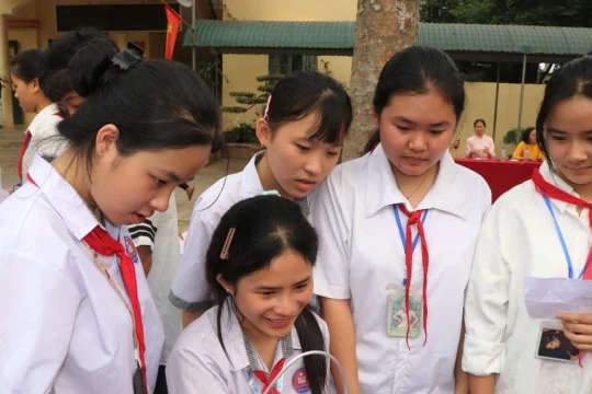 Học sinh Thủ đô mang STEM đến trường miền núi Thanh Hóa