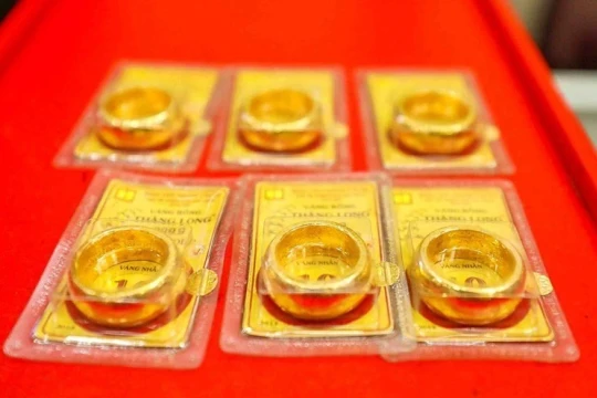 Giá vàng ngày 5/4: Đi ngang so với ngày hôm trước