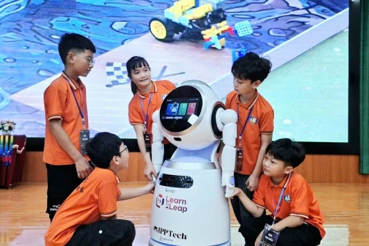 STEM - Trí tuệ nhân tạo - robotics: Học từ trải nghiệm công nghệ