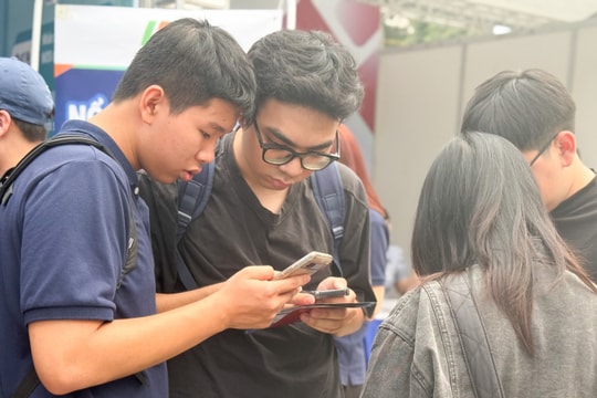 'Sinh viên không nên kén việc lương cao khi mới ra trường'