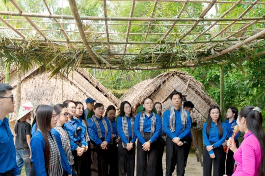 ‘Hành trình về nguồn’ của tuổi trẻ Quảng Ninh