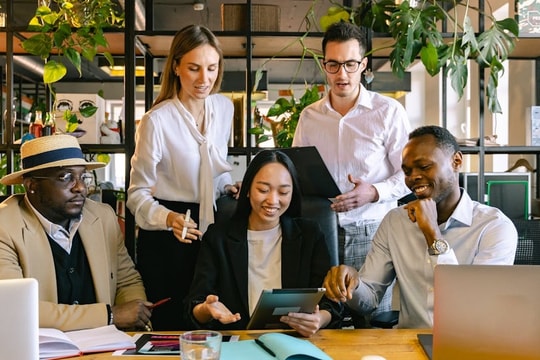 4 con giáp này bớt nóng giận nhất định Thần Tài sẽ ghé thăm trong vòng 2 tháng tới