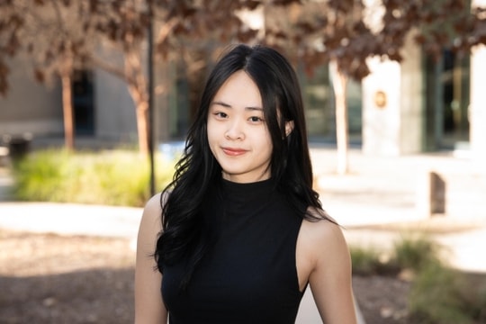 Cô gái Việt nhận cùng lúc 3 học bổng tiến sĩ Ivy League