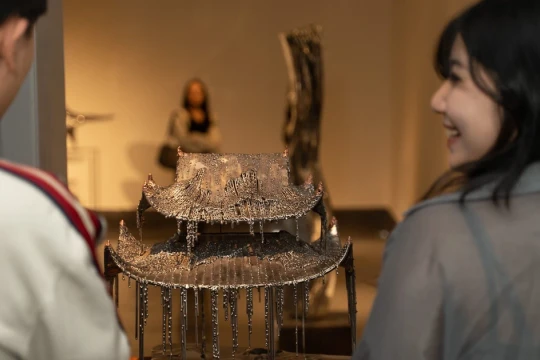 Điêu khắc từ tiếng chuông ngân