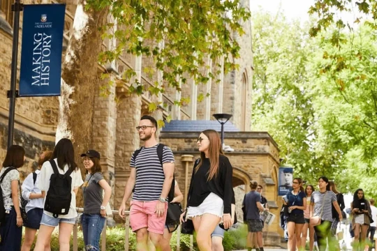 Australia có ủy ban giáo dục đại học mới