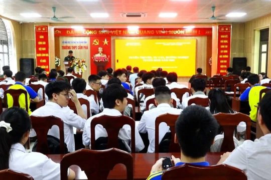 Hướng nghiệp tuyển sinh quân sự tại Quảng Ninh