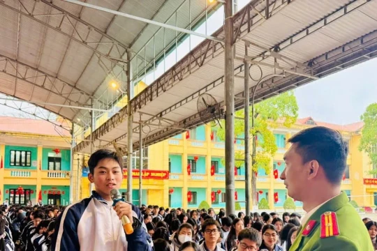 Xây dựng trường học không khói thuốc: Thầy trò cùng nỗ lực