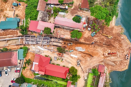 Hà Nội tăng tốc thi công kênh 920 tỷ đồng dẫn nước 'hồi sinh' sông Tô Lịch