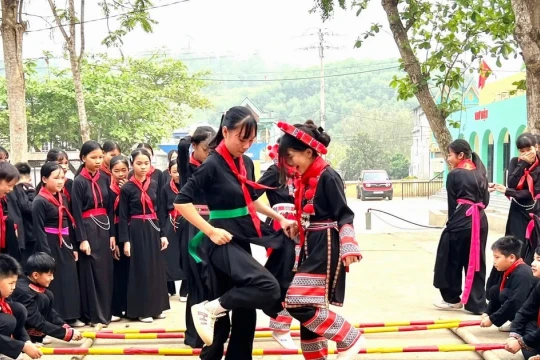 Đưa bản sắc địa phương thành 'sức mạnh mềm' trong trường học