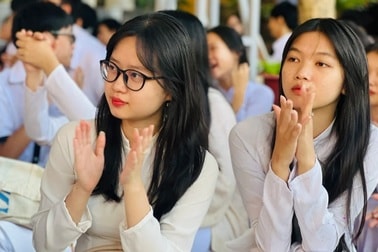 Các mốc thời gian thi lớp 10 ở TPHCM, hạn cuối được điều chỉnh nguyện vọng