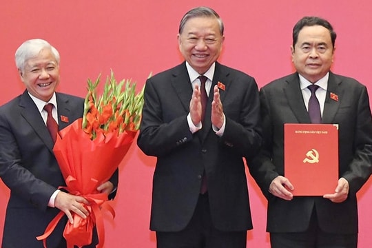 Tổng Bí thư, Chủ tịch nước trao quyết định chỉ định nhân sự Đảng ủy Quốc hội