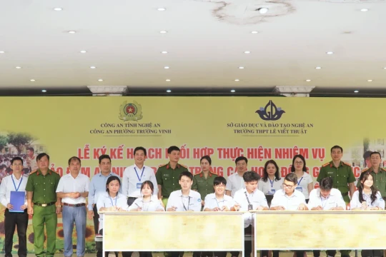 Nhà trường phối hợp công an đảm bảo an ninh, trật tự trong hoạt động giáo dục