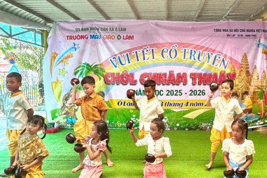 Rộn ràng Lễ hội 'Vui Tết Chôl Chnăm Thmây' cho trẻ mầm non Khmer tại An Giang