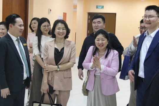 Đẩy mạnh hợp tác đào tạo và nghiên cứu khoa học với Mông Cổ