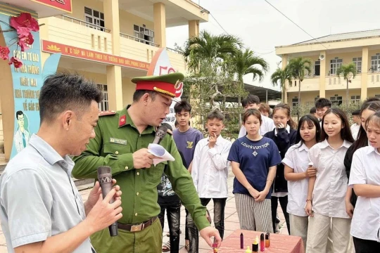 Tuyên truyền phòng, chống ma túy cho học sinh miền núi Quảng Ninh