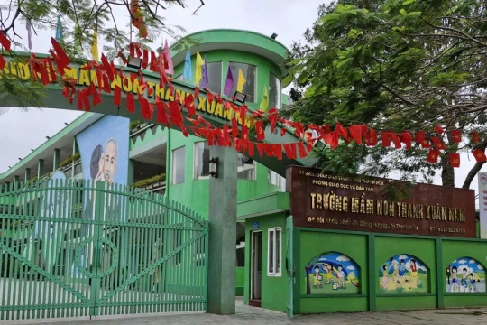 Bài 1: Sử dụng giáo viên thiếu điều kiện pháp lý?