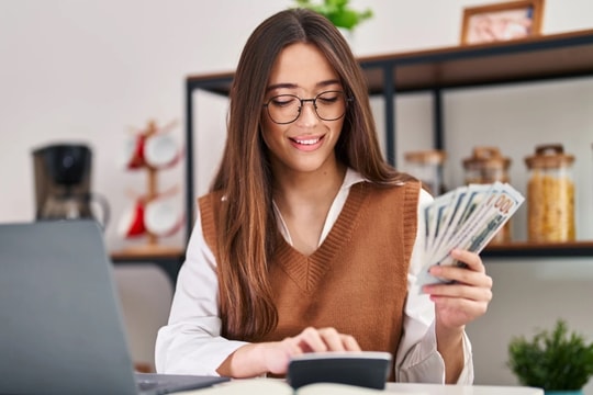 Top 4 con giáp nhiều lộc nhất trong 3 tháng tới, tiền thoải mái tiêu xài