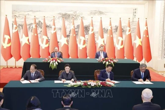 Lễ ký kết một số văn kiện hợp tác tiêu biểu giữa Việt Nam - Trung Quốc