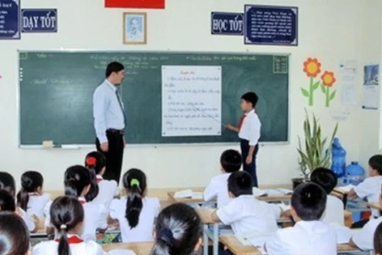 Chế độ phụ cấp thâm niên với nhà giáo