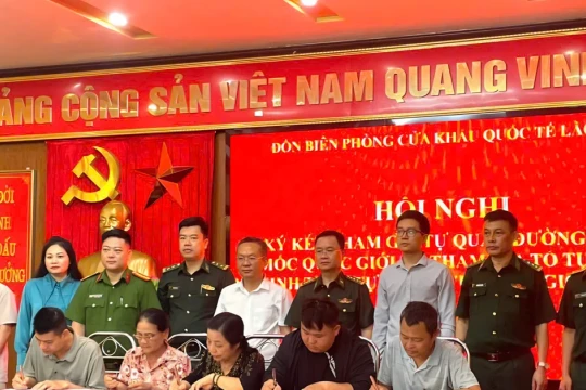 Chung sức giữ vững đường biên, mốc giới