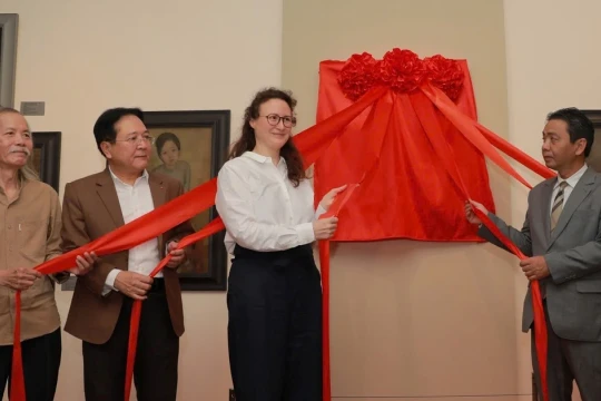 Đưa di sản hội họa vua Hàm Nghi đến Hà Nội