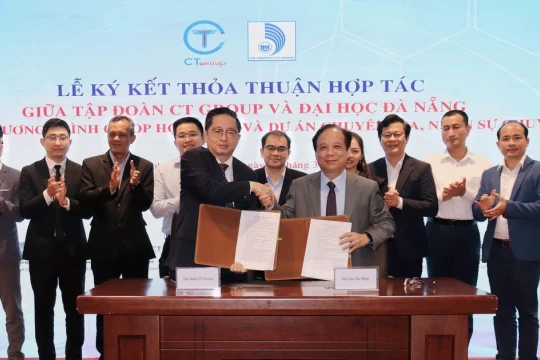 Đại học Đà Nẵng: Mở rộng không gian từ giảng đường đến doanh nghiệp để SV học - làm